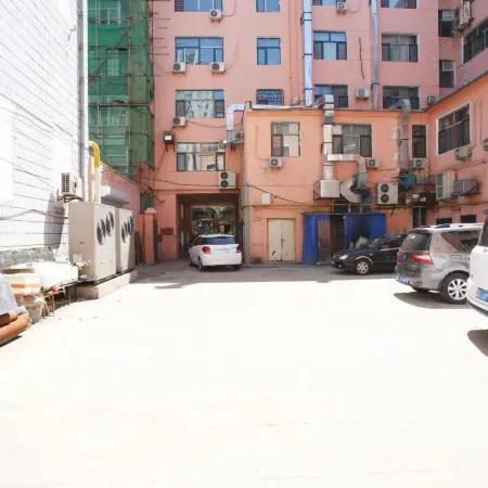 Jiamusi Number Nine Hotel (Railway Station Central Hospital)