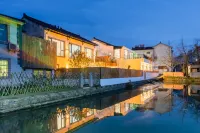 Liyang wild creeping grass home stay