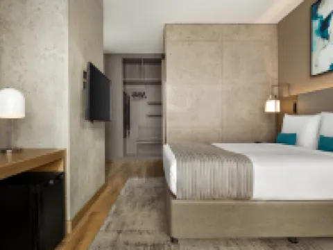 Mercure Dubai Gold District Hotels near Palm Deira