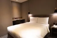 N HOTEL Các khách sạn gần Huaining Street