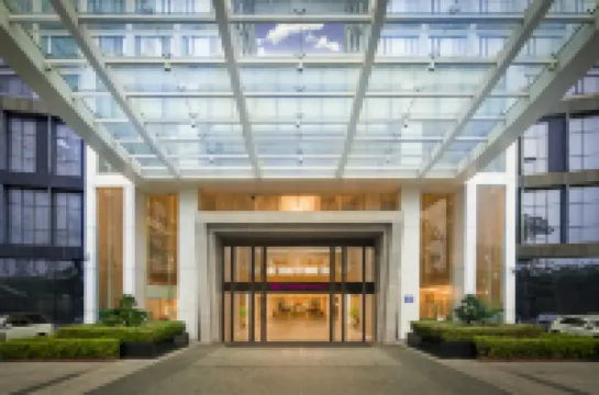 Crowne Plaza SHENZHEN LONGGANG CITY CENTRE by IHG Hotels near The Chinese University of Hong Kong