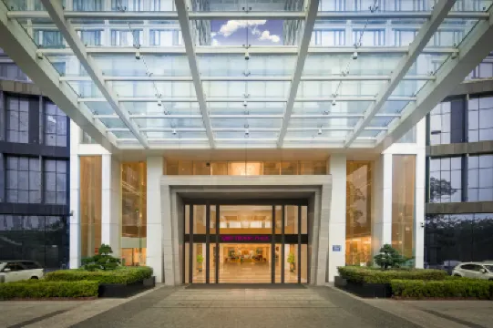 深圳龍崗珠江皇冠假日酒店 鄰近深圳紅立方-科技館的酒店