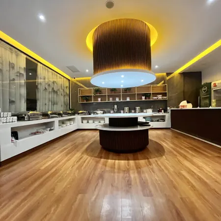 Yucheng Wanhe Business Hotel