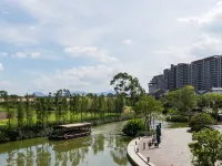 Livetour River View Apartment(Jiangmen Heshan Gulao Watertown） فنادق في خه شان