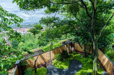 Tea Horse Garden Resort (Kunming Dianchi Xishan Scenic Area) Отели рядом с достопримечательностью «Sanjiacun Reservoir»