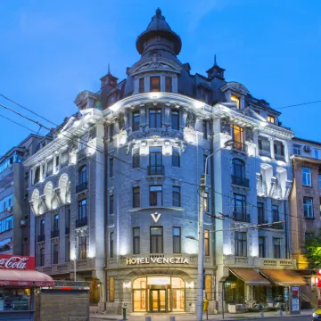 Zeus Essence Bucharest Venezia Hoteles cerca de Palacio del Parlamento