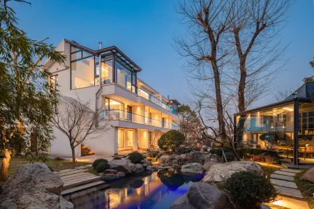 Floral Lux Hotel · Yixing Yushe Hotel Отели рядом с достопримечательностью «Yi Garden»