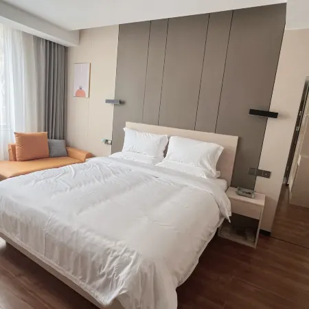 Hengyue Hotel (Lechang RT-Mart)