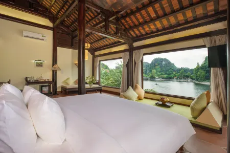 Emeralda Resort Tam Coc