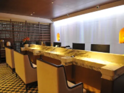 Howard Johnson Hotel Dust Settlement โรงแรมในปาร์คัม