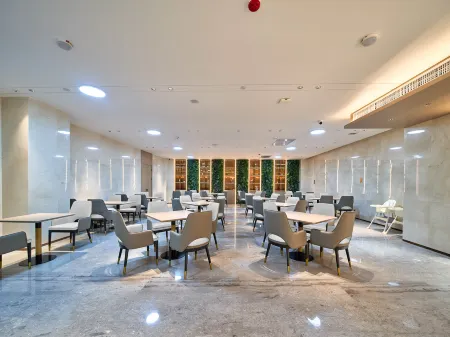 Lavande Hotel (Baoding Luping Branch) Отели в г. Фупин