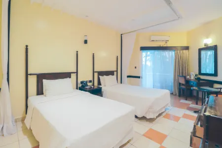 Mombasa Continental Resort Отели в г. Шансу