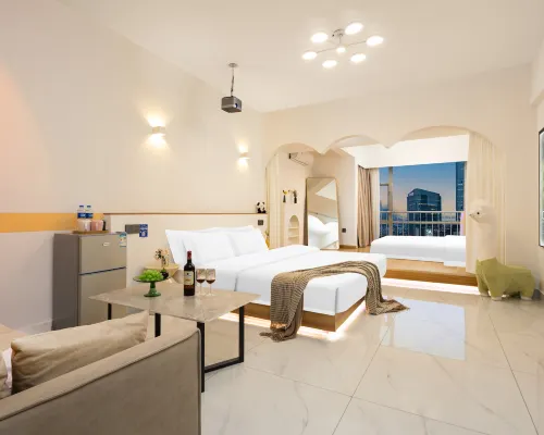 Sunshine Ninety-Nine B&B Hotel (Changsha Wuyi Square IFS International Financial Center) Hotels near Fire Palace