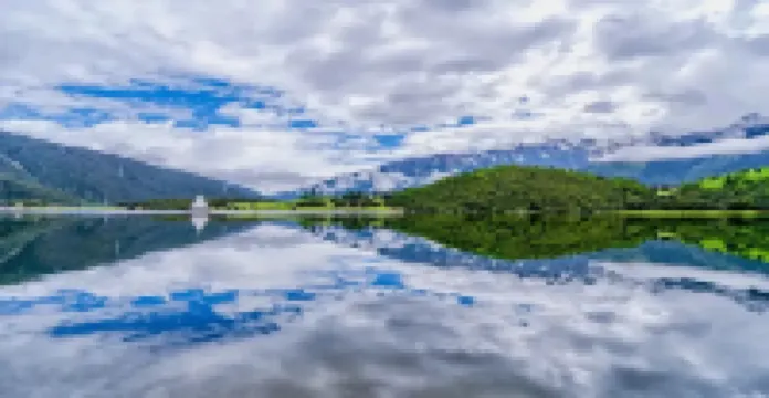 Linzhi Cagong Kangsang Homestay (Gongcuo Lake Scenic Area Branch)