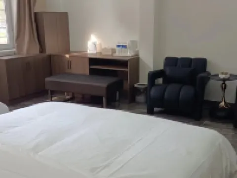 Juyi Ge Hotel Hotels in Taonan