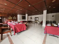 Hotel Indsurya - Desayuno