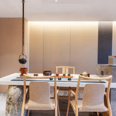 Kunming Guanyun Hotel (Dounan Flower Market)