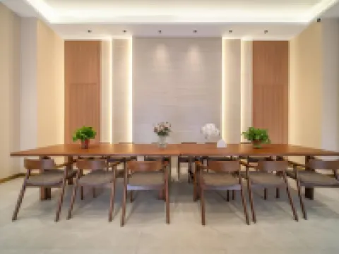 白樺林飯店（滎陽吾悅廣場鄭州西站店） 滎陽住宿飯店