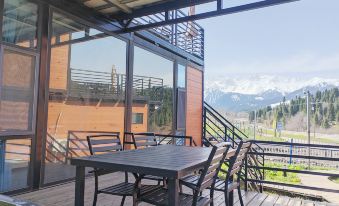 Gongliu County Qiaxi Chill-out Guesthouse