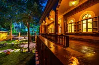 Phoenix Tree Courtyard(Boutique Inn) Hoteles en Yining