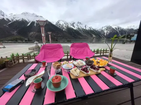 Hushan No.1 Chinese Inn Отели рядом с достопримечательностью «Ranwu Lake International Self-Driving Campground»