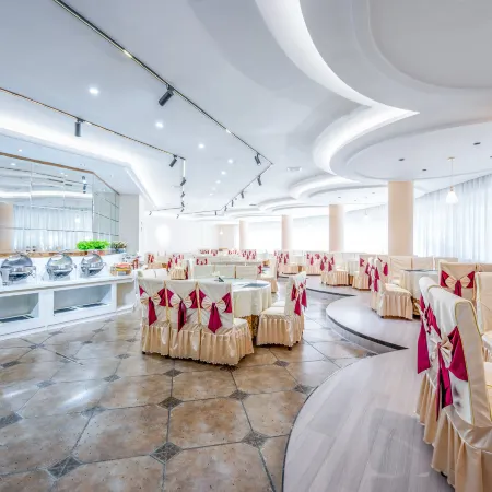 UP Huayi International Hotel (Hanzhong Chenggu County Wenhua Road)