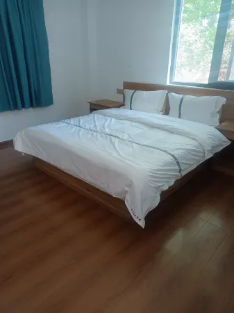 Dingri Sunshine Hotel Отели рядом с достопримечательностью «Rongbuk Monastery»