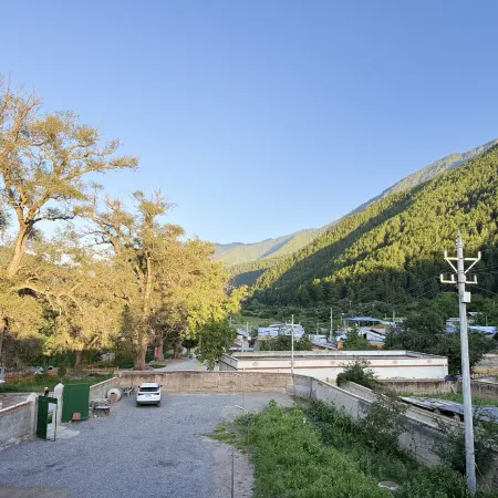 Xueyu Langka Homestay
