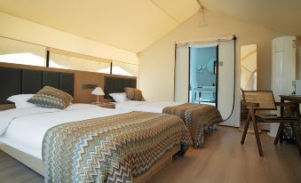 Dunhuang Xingji Desert Camping Base