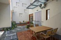 Huashan·Songmeng Fulan Mountain·Yishan Xiaozhu Meisu (Huashan Scenic Area Tourist Center Branch) Hotels in Huayin