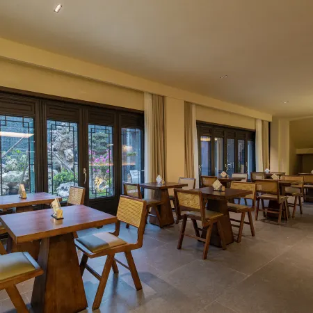 Snowland Dawa Hotel