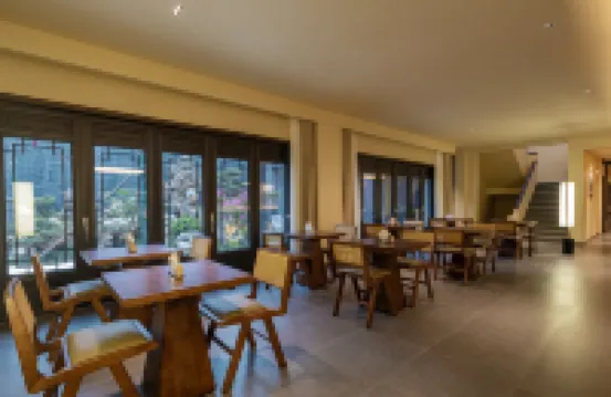 Snowland Dawa Hotel