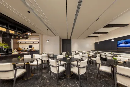 Wuxi YuanTouZhu Scenic Spot YuGang Road Atour Hotel Отели рядом с достопримечательностью «Wuxi College of Vocational Technology (Qian'ou Road)»