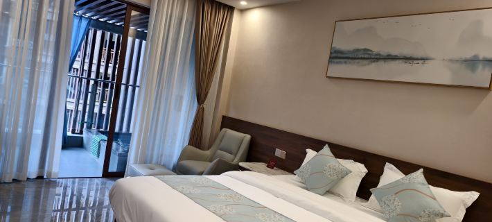 Yingyueju · Hot Spring Private Bath · Boutique Stay (Gupo Mountain Scenic Area Distribution Center) Hoteles en Hezhou