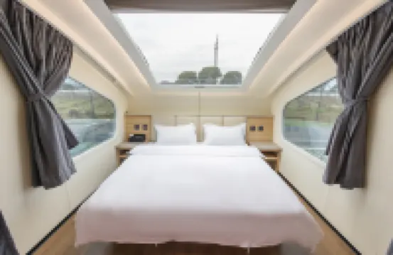 Shengzhou Xiangrui Xiyin Moon Lake RV Campground
