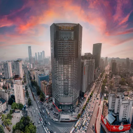 BaiLing Nicesoe Hotel (Guiyang Spray Pool Zilinan) Отели рядом с достопримечательностью «Храм Хонгфу»