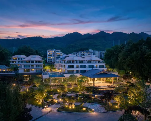 Lichuan Zhuangyuan Mountain Residence Resort Hotel 利川のホテル