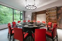 Moganshan Qingheli · INS Style Infinity Pool Countryside Fishing Boutique Stay - 3-Star