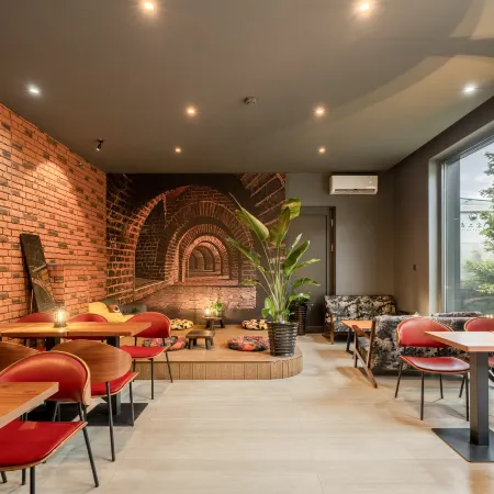Retro Private Hot Spring Hotel