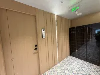 Yicheng Youjia Youth Hotel - Mountain View