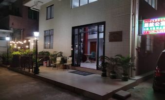 Zhanhang Apartment Hotel