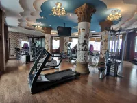 The Center Hotel Hotels in Yantai
