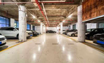 Newman City Hotel (Huzhou Yishang Street)