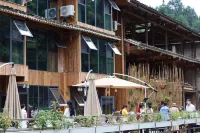 Danzhai Shiqiao Paper Homestay (Shiqiao Ancient Papermaking Cultural Scenic Area Branch) Hotel di Danzhai