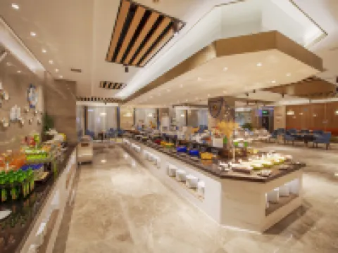 黄石大冶長紅ホテル（大冶北駅） 大冶のホテル