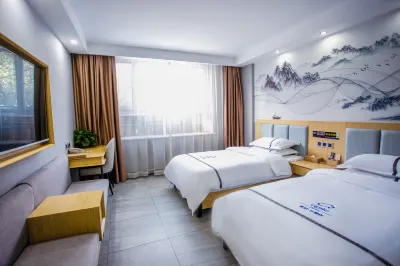Home Inn Baiyun Hotel (Kashgar Yecheng Kahe East Road) فنادق في يى تشنغ