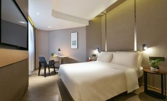 Dongguan Nancheng international trade Atour Hotel