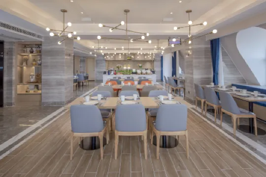 Kyriad Hotel (Hebi East High-speed Railway Station)