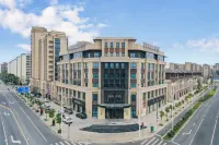 Deshang boutique Life Hotel (Shanghai Lingang New Town store) Hotels near Baolong City Plaza (Lingang Branch)