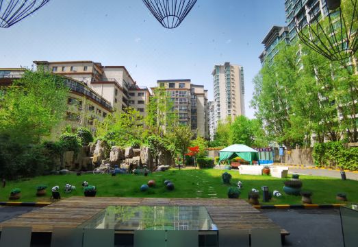 홀리데이 인 익스프레스 동지먼